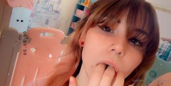 Omegle cute showing off her Omegle ass and pussy with panties on the side