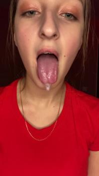 Nude Omegle girl that looks like a doll