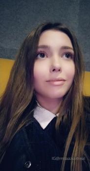 OnlyFans girl with cat face showing her tits