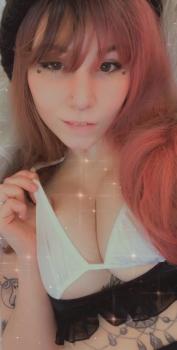 Cute OnlyFans cameltoe shorts