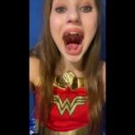 Omegle babe masturbates in her room