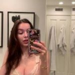 Omegle blonde enculee devant sa copine qui se branle