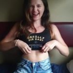 Female Omegler takes off all her clothes on adult TikTok