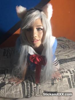 OnlyFans girl shows her naked ass with Big Bank challenge