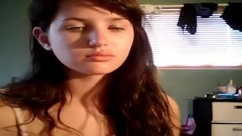 Masturbating her pussy - OnlyFans ProgrammersWife