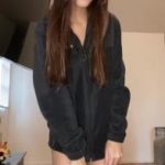 Omegle girl accidentally dropped her phone while making up