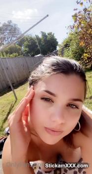 Omegle tiny doing ‘Yo Me Estoy Buscando Como Un Arabe’ dance challenge