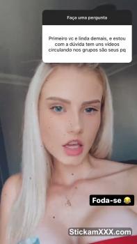 Omegle thot with her magic blanket