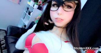 Near window Omegle shaved pussy masturbation