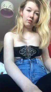 20 Min Snapchat Clit Rubbing Challenge