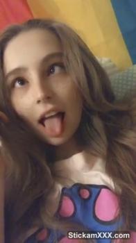 Hitachi rumbles her Stickam tiny snatch