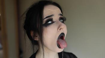 Bigo tiny 18yo orgasm POV