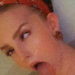Skanky Omegle cunt in a small pool