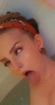 Skanky Omegle cunt in a small pool