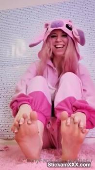 Getting used to my 15 inches on Kitty porn video