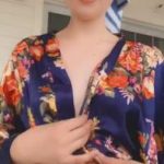 Bathroom Taking a Dildo with Her on Skype porn