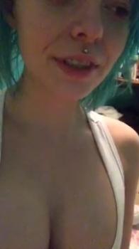 Omegle blonde masturbates while driving a car