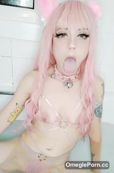 18 yo GF plays - Kitty Porn