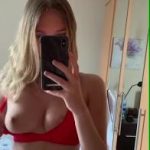 OnlyFans girlfriend pees on the coffee table