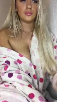 Solo Omegle teen fingering