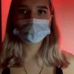 Blonde shakes her booty - Omegle Girls