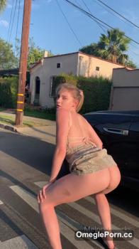 Playing With Herself - OnlyFans Porn