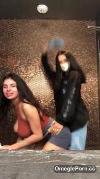 GIRL DOES VIRAL NAKED ONLYFANS